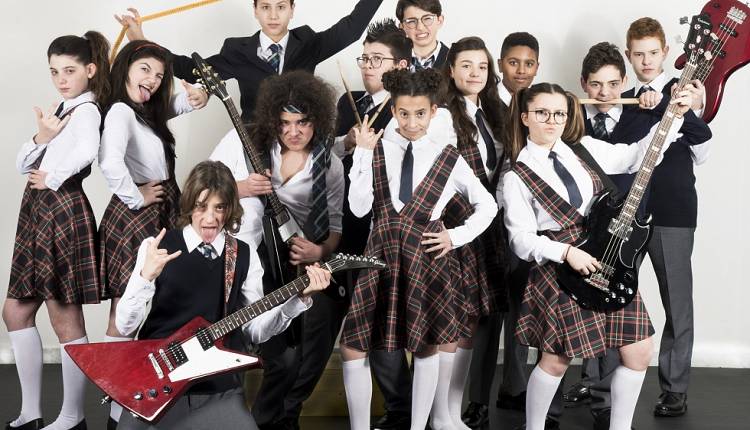 A Danzainfiera anteprima assoluta per School of Rock: flash mob, il cast si racconta