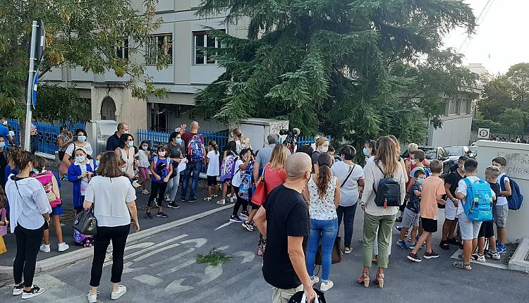 Primo giorno di scuola: a Firenze 2.000 cattedre vacanti