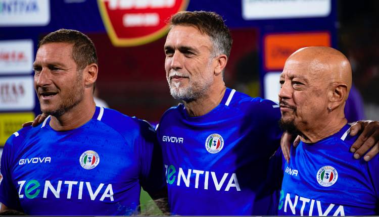 Batistuta a Empoli gioca per gli alluvionati della Toscana