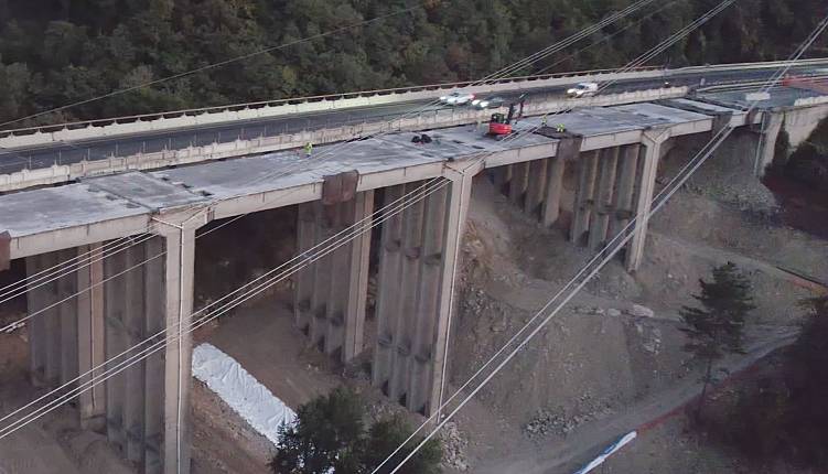 A1: spettacolare brillamento del Viadotto Torraccia