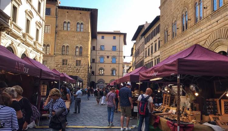 Piazza Strozzi, a Firenze torna ARTour