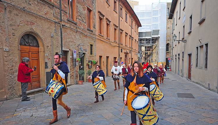 I Tartufai dell’Alta Vali Cecina a Volterra il 30-31 marzo e 1 aprile