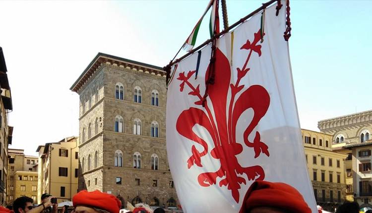 Il Gonfalone di Firenze compie 115 anni: festa in Palazzo Vecchio e nei Quartieri