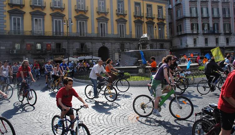 Evento Critical mass  Piazza Santissima Annunziata