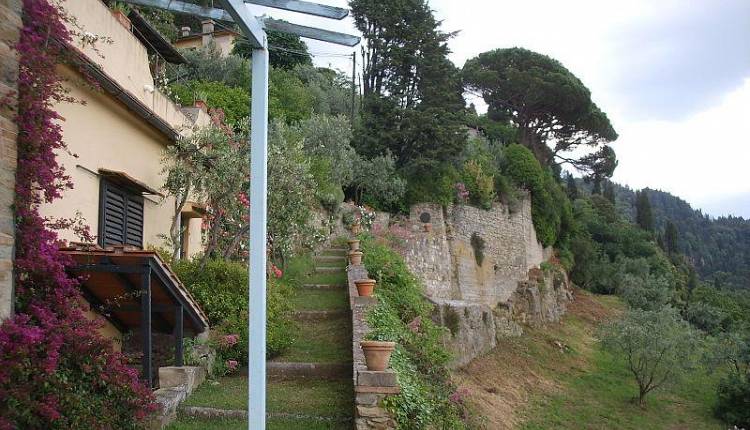 Evento Visite ai giardini delle ville di Fiesole e Vaglia: Villa Il Roseto Villa Il Roseto