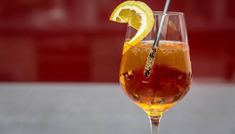 Evento Aperitivo sui merli del Palazzo dei Vicari Palazzo dei Vicari e Museo dei Ferri Taglienti