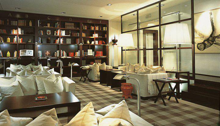 Evento Gallery Hotel Art