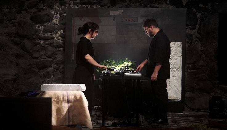 Evento Molom: la live performance di arte visiva e sound art Artiglieria
