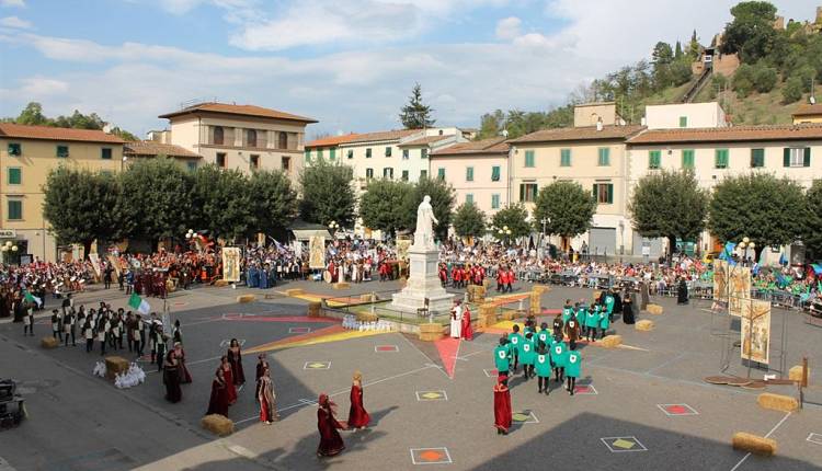 Evento Calambur, la disfida dei rioni Piazza Boccaccio