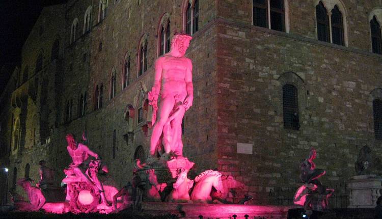 Evento LILT for Women, campagna nastro rosa contro i tumori Firenze città