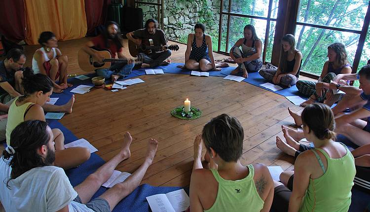 Evento Yoga, canto e meditazione Centro Opening