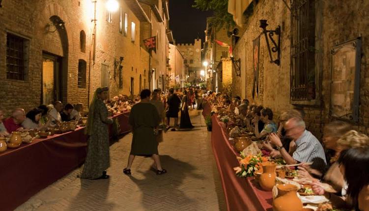 Evento A cena da messer Giovanni  Piazza Boccaccio