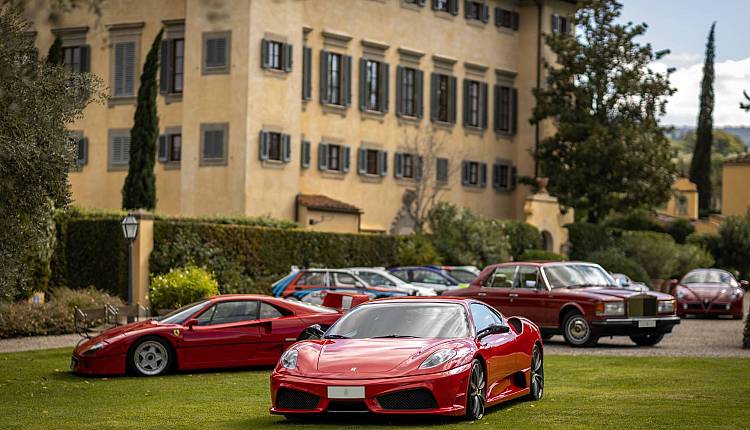 Evento Esposizione di supercar Villa la Massa