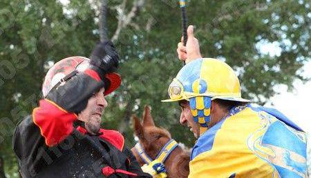 Evento Palio delle contrade. Sfilata storica e corsa di cavalli CENTRO Fucecchio