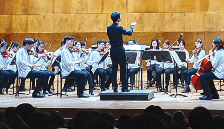 Evento Seo Cho Youth Orchestra: dall'Estate Vivaldiana ai Pirati dei Caraibi  Loggia dei Lanzi
