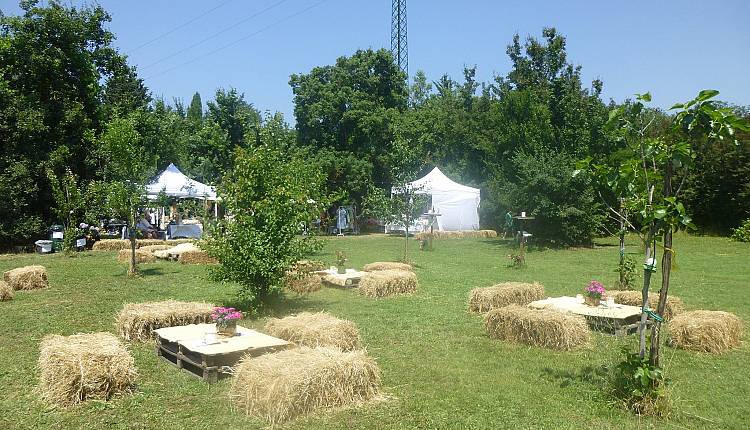 Evento ESTRO: shopping in giardino Giardino di Laura