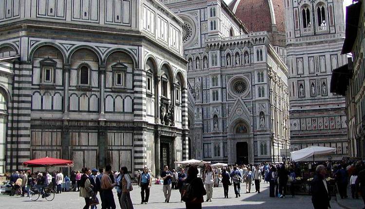 Evento Passeggiata letteraria: Firenze con le voci degli scrittori Piazza del Duomo