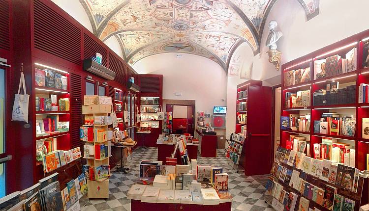 Evento Simone Bartolini presenta Pievi romaniche toscane Caffè letterario Niccolini