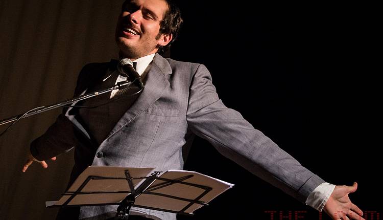 Evento Il problema dei posteggi: Alessio Martinoli legge Dino Buzzati - Rassegna “Letti con vista” Flower