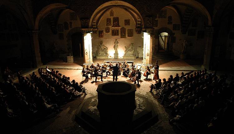 Evento Morricone and Friends - Concerto Orchestra da Camera Fiorentina Coro Polifonico: Cortile del museo Nazionale del Bargello Museo Nazionale del Bargello