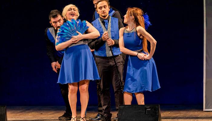 Evento Blue, il musical completamente improvvisato Teatro Puccini