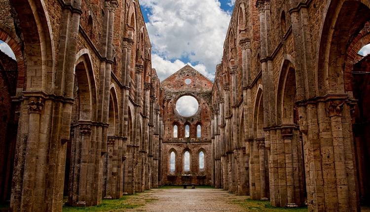 Evento Escursione guidata a San Galgano Andare a Zonzo Trekking ed Escursioni